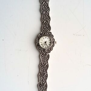 Vintage Silver Tones Watch with Intricate Band Mother Of Pearl Dial